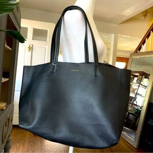 Black tote